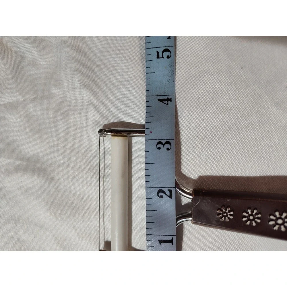 Travco brown daisy cheese slicer movie prop MCM FLAWS
